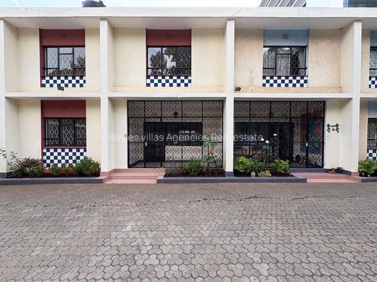 5 Bed Townhouse with En Suite at Riverside Drive