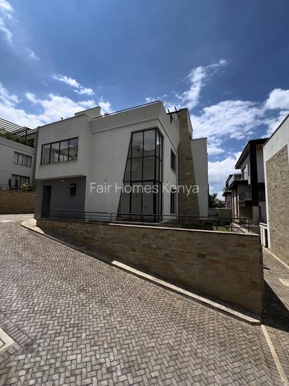 5 Bed Townhouse with En Suite at Maji Mazuri