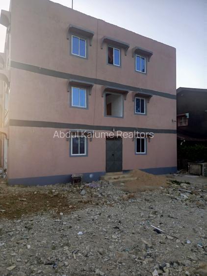 Serviced 10 Bed Apartment with En Suite at Kiembeni