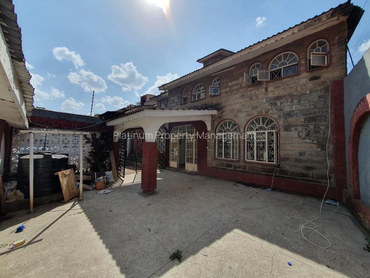 4 Bed House with En Suite at 2Nd Parklands Avenue