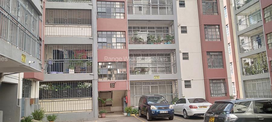 2 Bed Apartment with En Suite in Lavington