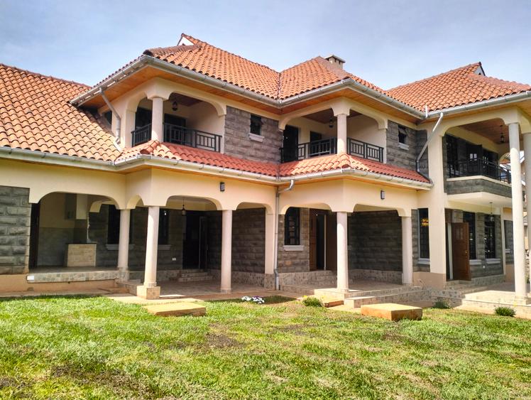 6 Bed Townhouse with En Suite in Kitisuru