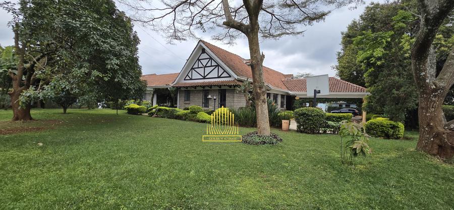 5 Bed House with En Suite in Runda