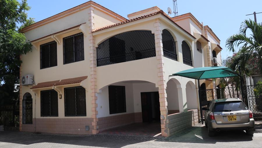 4 Bed Townhouse with En Suite at Nyali