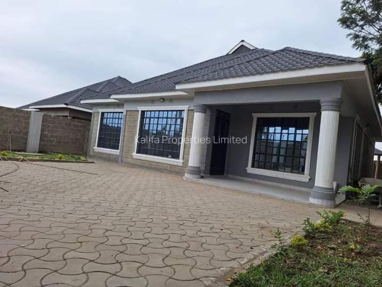 3 Bed House with Staff Quarters in Kitengela