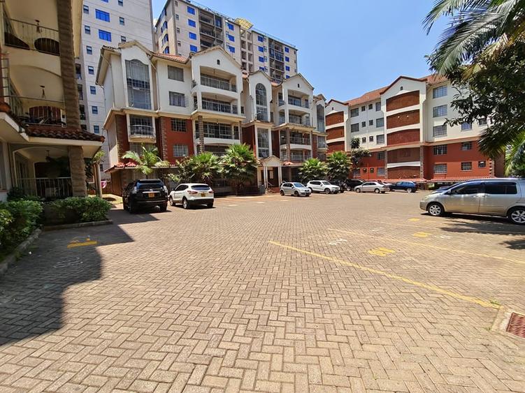 3 Bed Apartment with En Suite in Kilimani