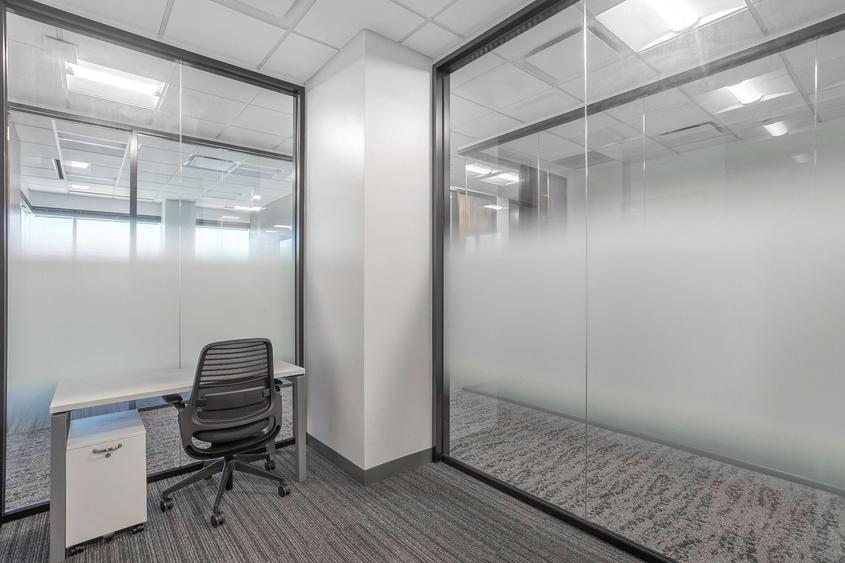Furnished 50 m² Office with Service Charge Included at Links Road Furnished 50 m² Office with Service Charge Included at Links Road