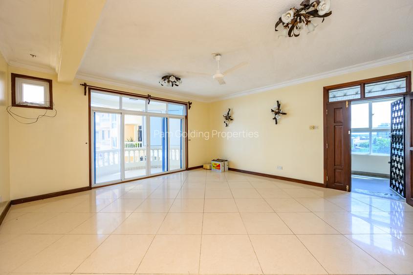 3 Bed Apartment with En Suite at Oceanic Road