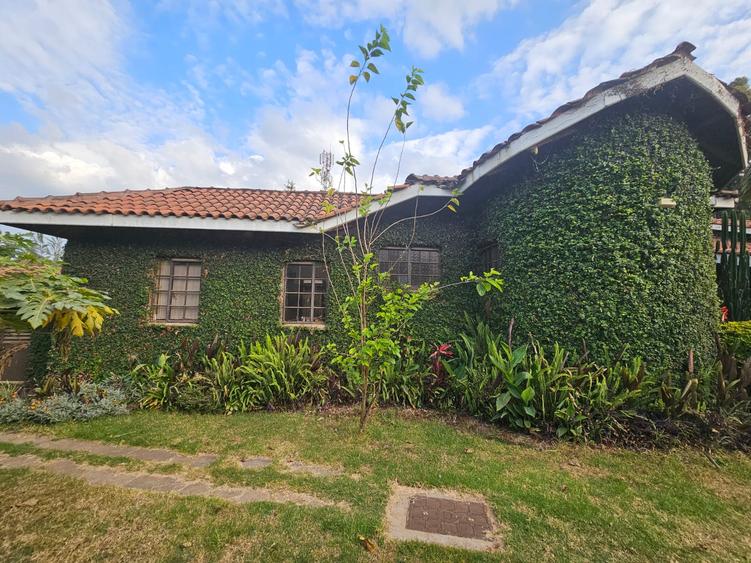 5 bed townhouse with en suite at karen