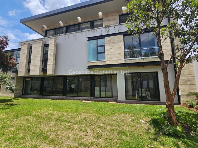 5 Bed Townhouse with En Suite in Spring Valley