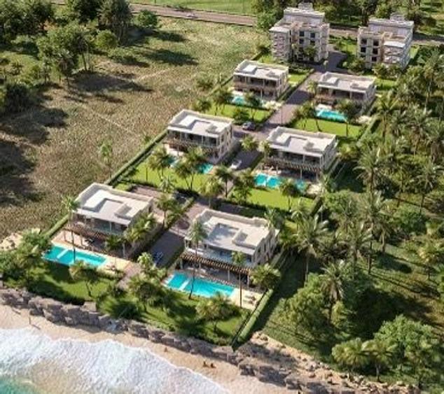 4 Bed Villa with En Suite at Beachfront Gated Community