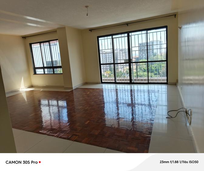 3 bed apartment with en suite at kilimani
