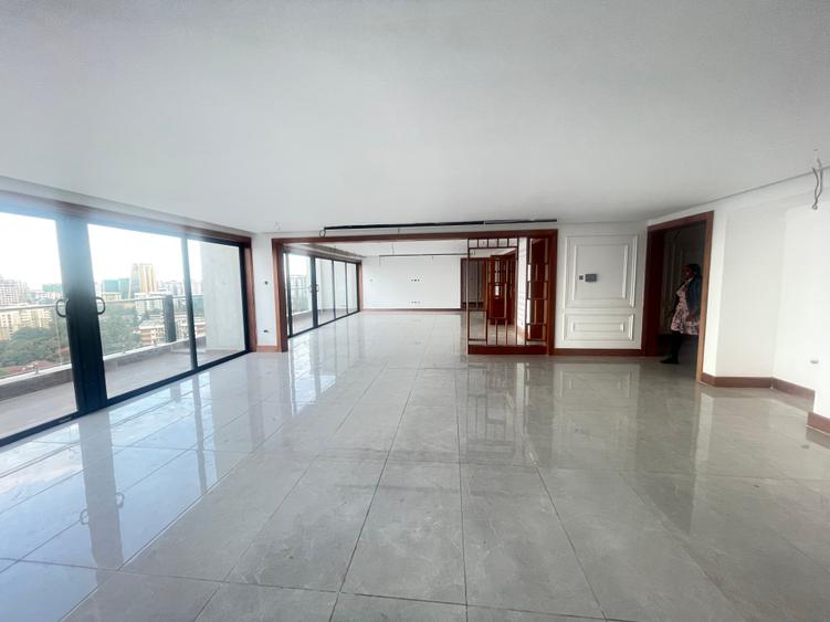 6 Bed Apartment with En Suite in Kileleshwa