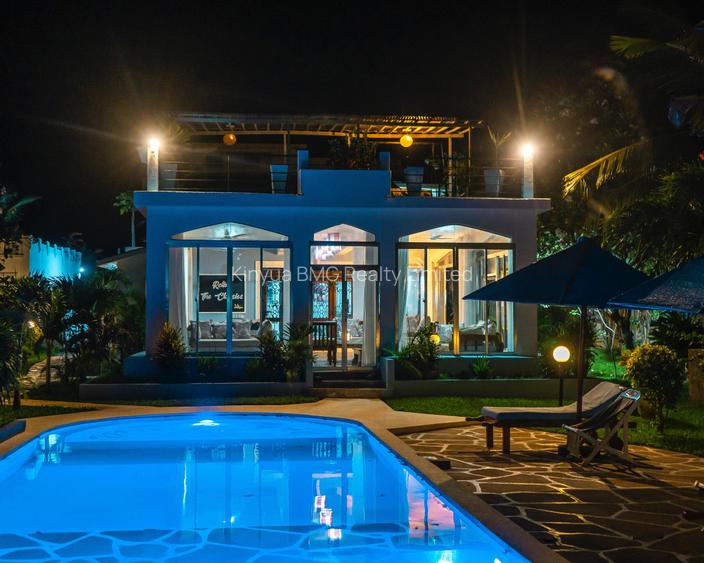 4 Bed Villa with En Suite in Malindi