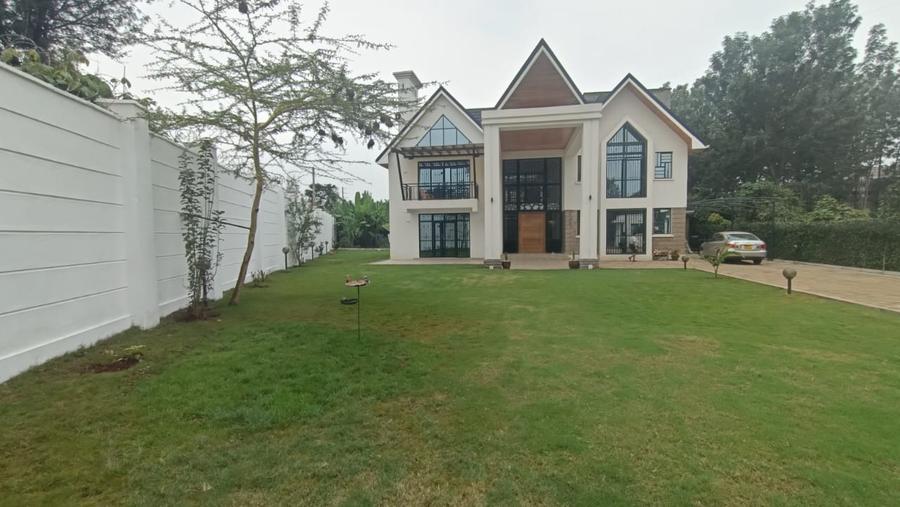 5 Bed House with En Suite in Runda