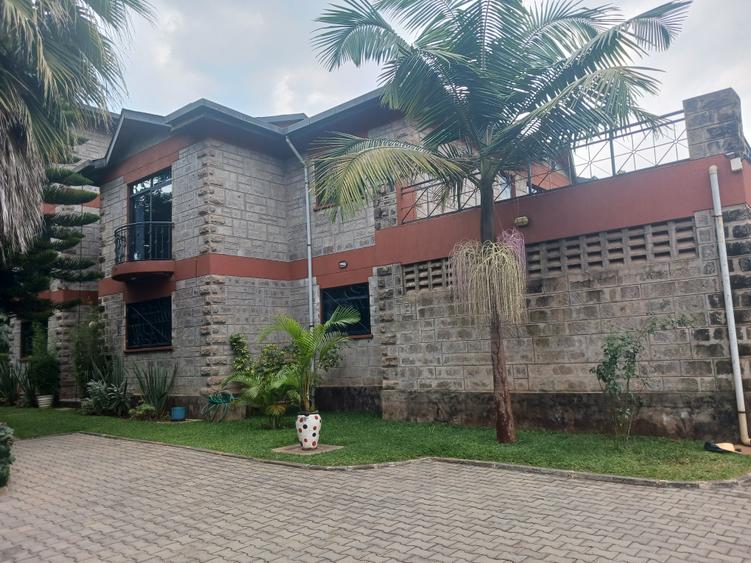 5 Bed House with En Suite at Lavington Shopping Centre