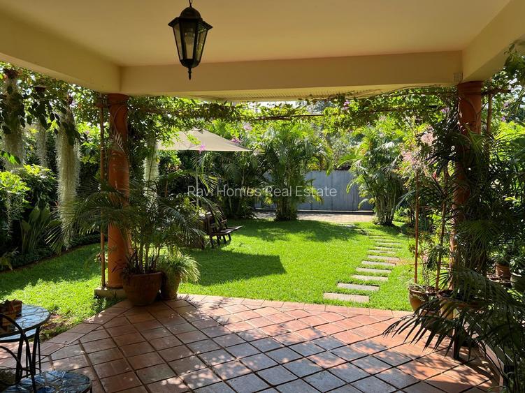 5 Bed Townhouse with En Suite at Arwings Kodhek