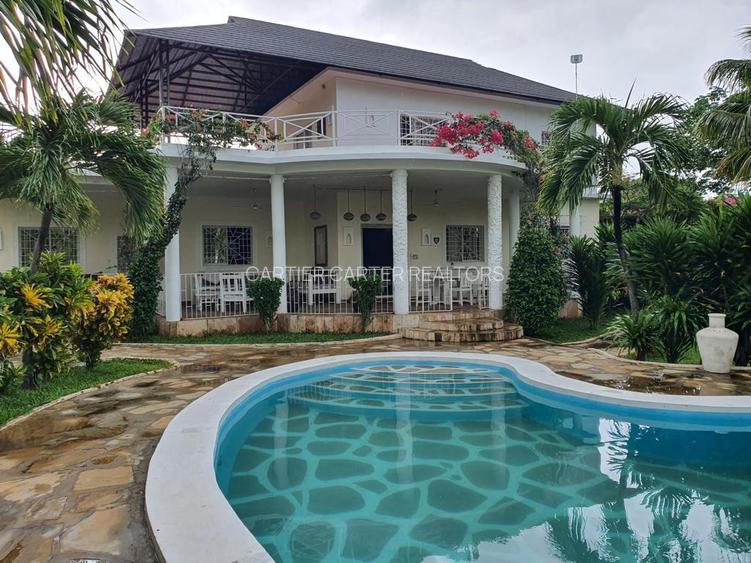 4 Bed Villa with En Suite in Malindi
