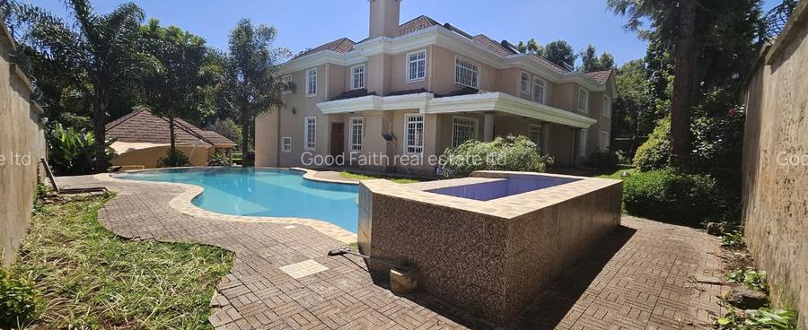 6 Bed House with En Suite in Runda