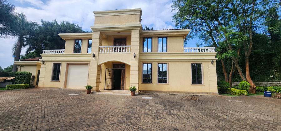 5 Bed House with En Suite in Runda