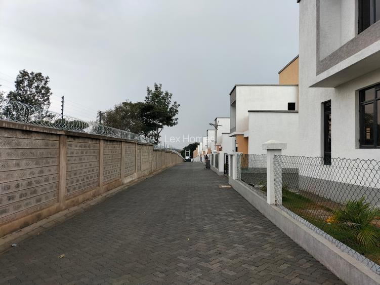 3 Bed House with En Suite at Rimpa