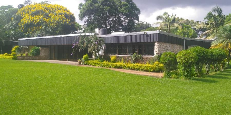 4,500 ft² Commercial Property with Service Charge Included in Muthaiga