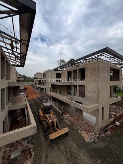 5 Bed Townhouse with En Suite at Lavington Green