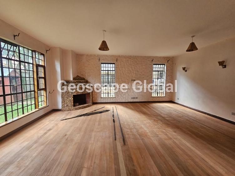 4 Bed House with En Suite in Spring Valley