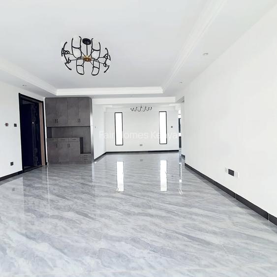 4 Bed Apartment with En Suite at Othaya Road