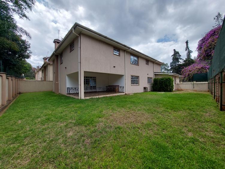 4 Bed Townhouse with En Suite in Lavington 4 Bed Townhouse with En Suite in Lavington