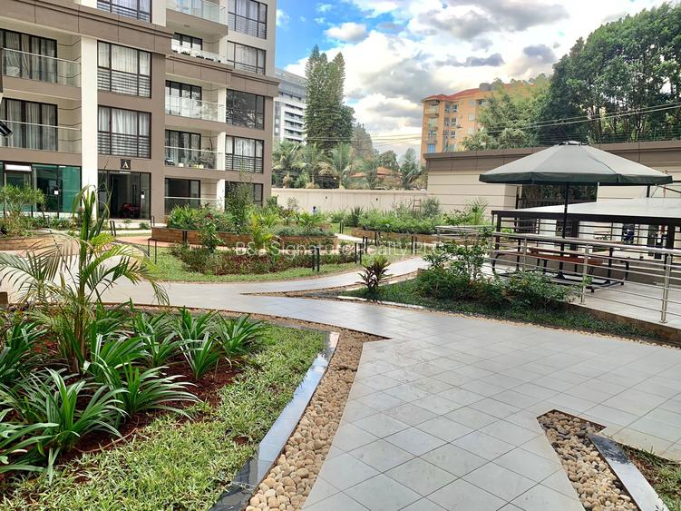 3 Bed Apartment with En Suite in Riverside