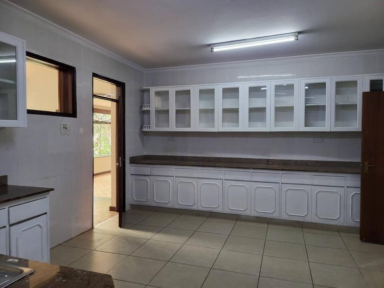 5 Bed Townhouse with En Suite in Nyari - Ansicht 6