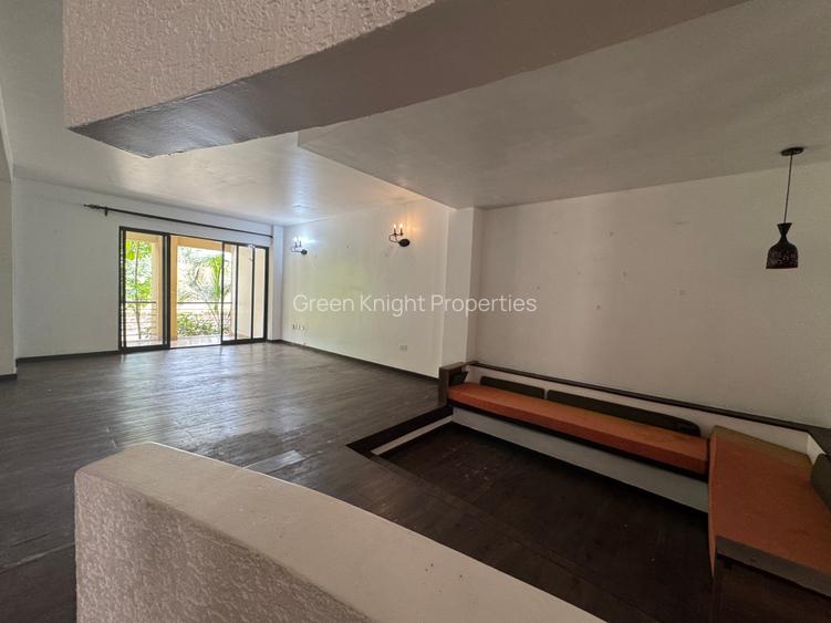 Serviced 3 Bed Apartment with En Suite in Kileleshwa