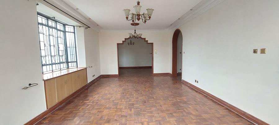 4 Bed Apartment with En Suite in Kileleshwa