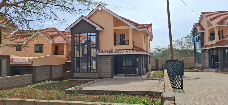 4 Bed Townhouse with En Suite at Rimpa