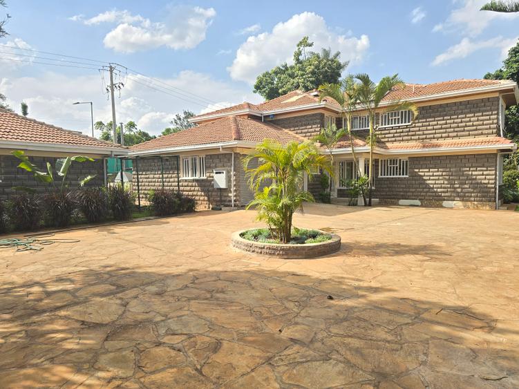 5 Bed House with En Suite at Runda Green City