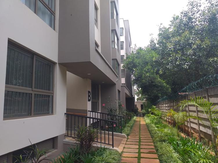 2 Bed Apartment with En Suite in Lavington