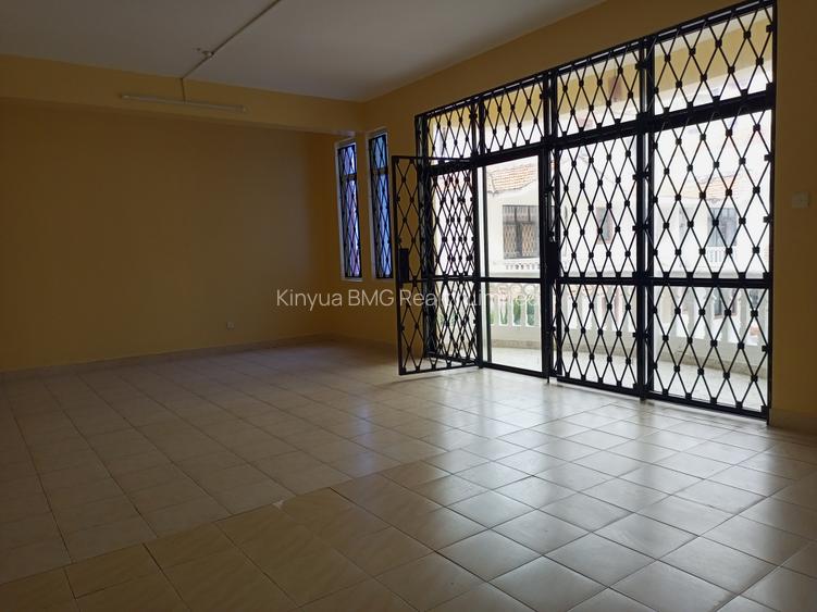 3 Bed Apartment with En Suite in Kizingo