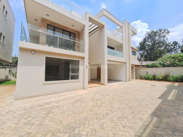 5 Bed Townhouse with En Suite at Lavington