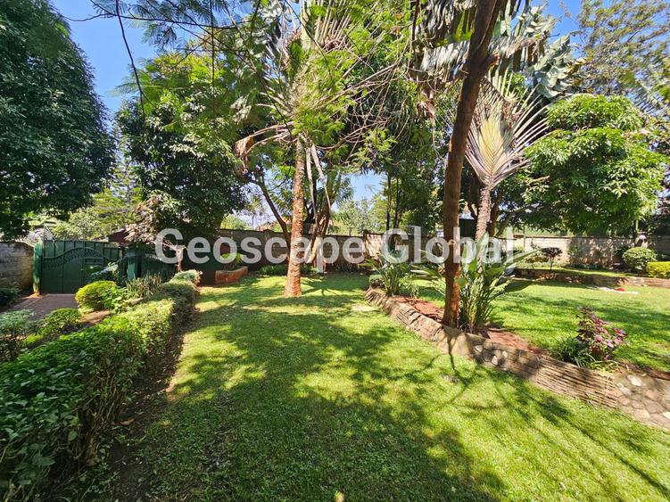 5 Bed House with En Suite in Runda 5 Bed House with En Suite in Runda