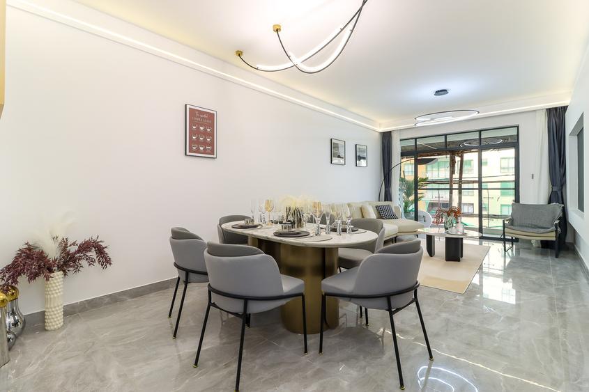2 Bed Apartment with En Suite in Lavington 2 Bed Apartment with En Suite in Lavington