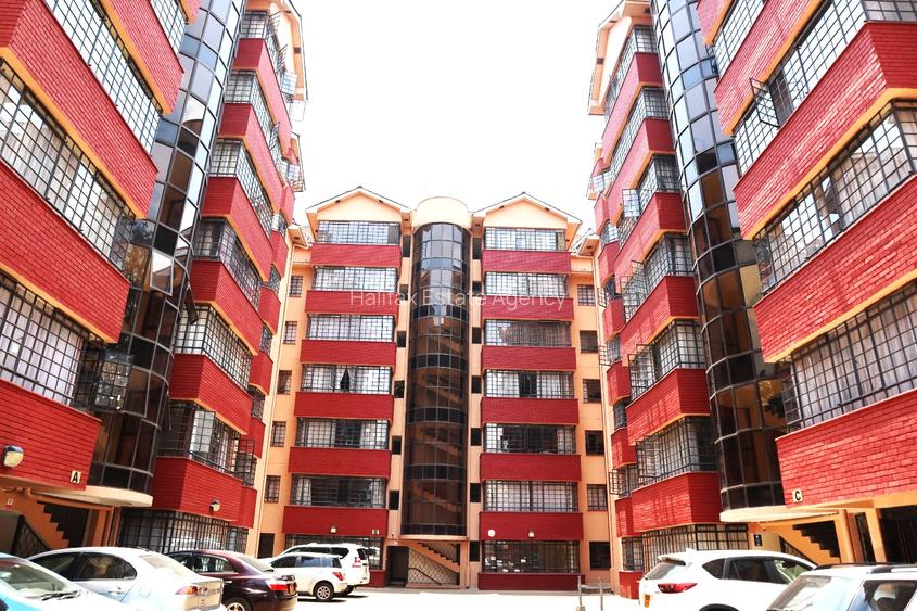 3 Bed Apartment with En Suite in Parklands