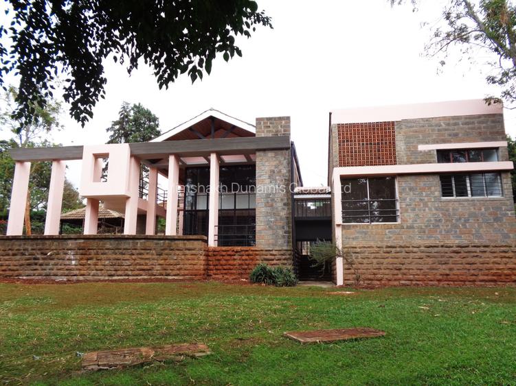 4 Bed House with En Suite in Runda