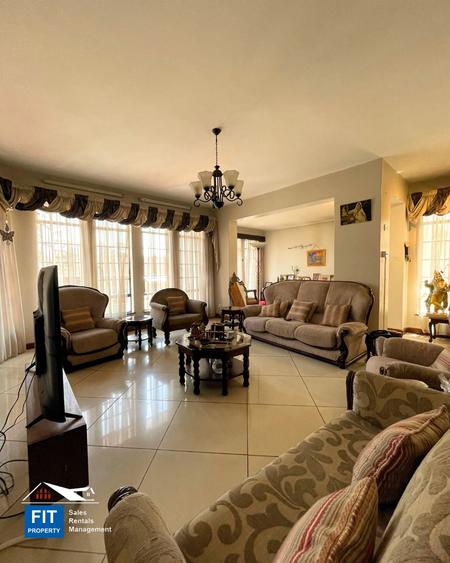 3 Bed Apartment with En Suite in General Mathenge