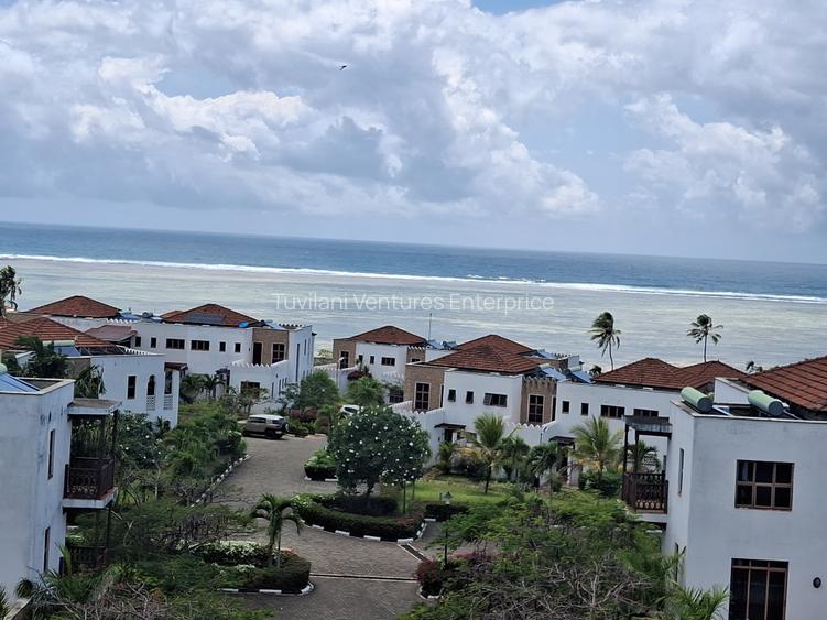 4 Bed Villa with En Suite at Kindly