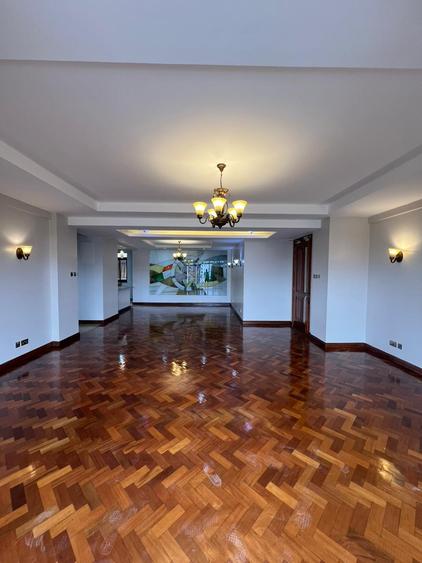 4 Bed Apartment with En Suite at Riverside Drive