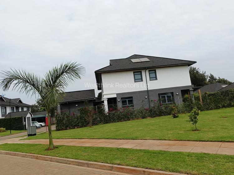 4 Bed Townhouse with Swimming Pool at Five Star Paradise