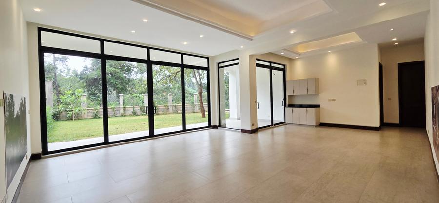 6 Bed Villa with En Suite at Peponi Road - Bild 6