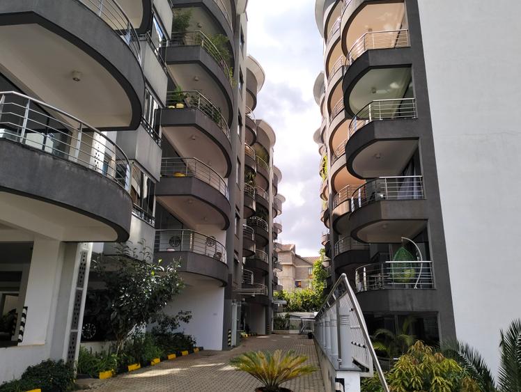 3 Bed Apartment with En Suite in Westlands Area