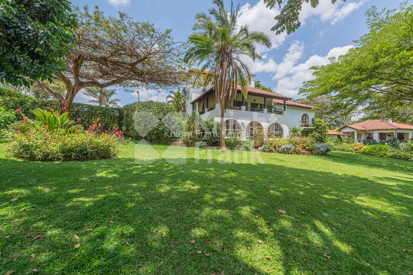 3 Bed House with Garden in Kiambu Road